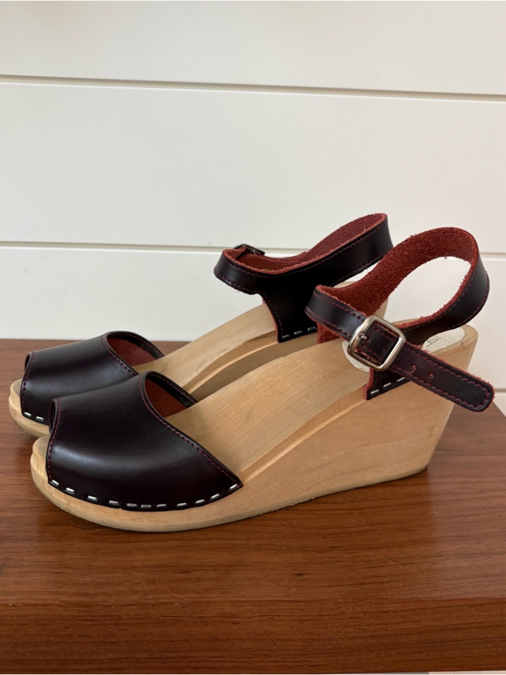 Swedish Maguba Monterey Bordeaux Wood Clog Sandals Shoes Boho Indie Cottage 9*